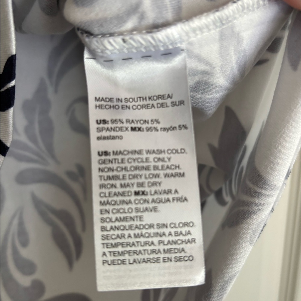 NWT Chico’s Touch of Cool Swirl Ruffle Sleeve Tee Navy - Picture 7 of 7